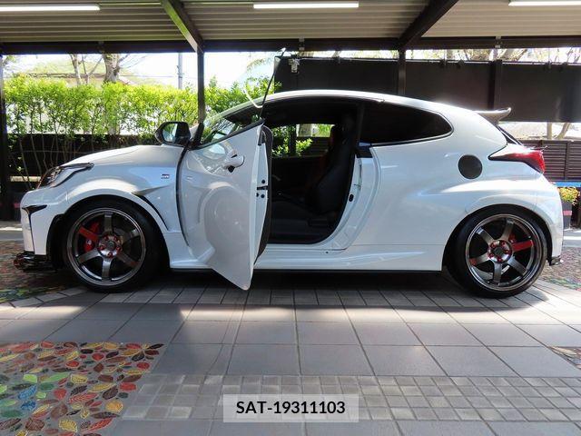 Toyota YARIS 2021-03 238635-11