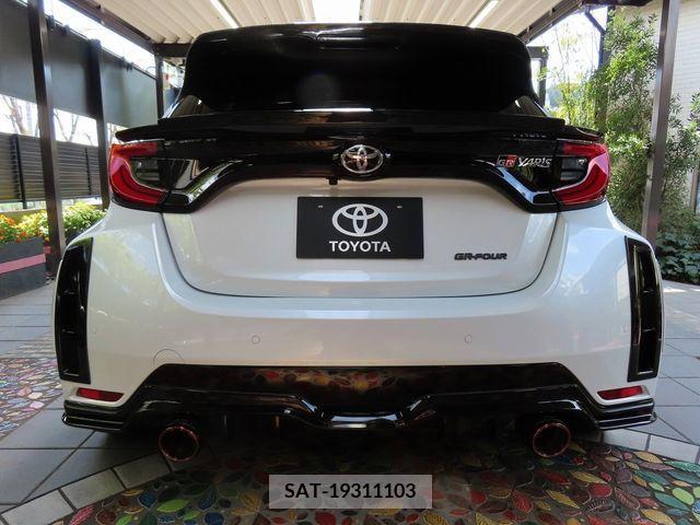 Toyota YARIS 2021-03 238635-4