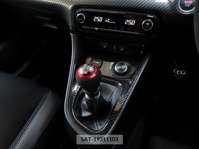 Toyota YARIS 2021-03 238635-26
