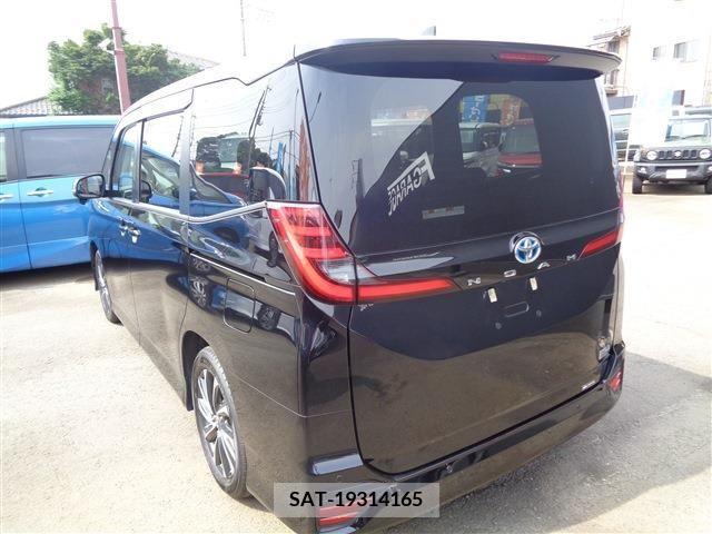 Toyota NOAH HYBRID 2022-07 332539-4