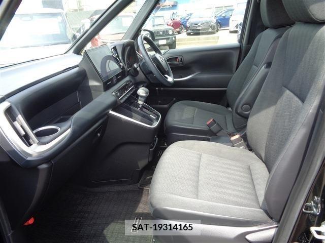 Toyota NOAH HYBRID 2022-07 332539-8