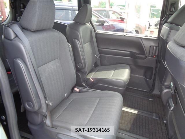 Toyota NOAH HYBRID 2022-07 332539-16