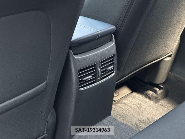 Mazda CX-30 2023-06 358511-15