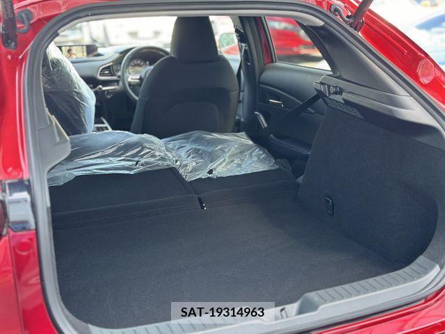 Mazda CX-30 2023-06 358511-17