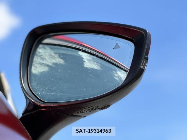 Mazda CX-30 2023-06 358511-20