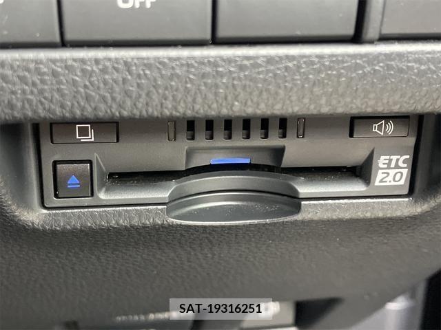 Toyota HARRIER HYBRID 2020-08 218028-13