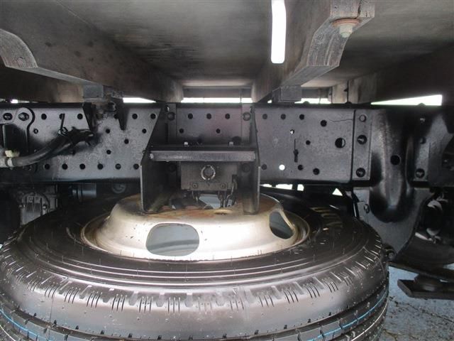 Isuzu ELF TRUCK 2016-09 18970-29