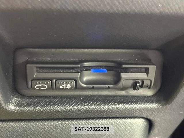 Honda e 2012-06 328968-7