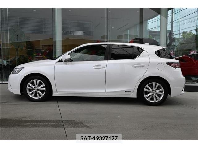 Lexus CT 2014-04 248148-1