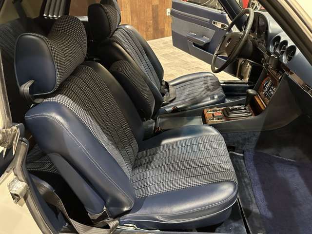 Mercedes Benz SLC 1979-03 10417-18
