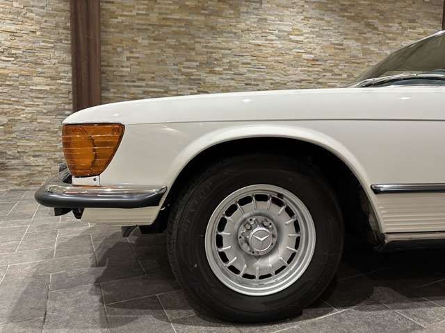 Mercedes Benz SLC 1979-03 10417-13