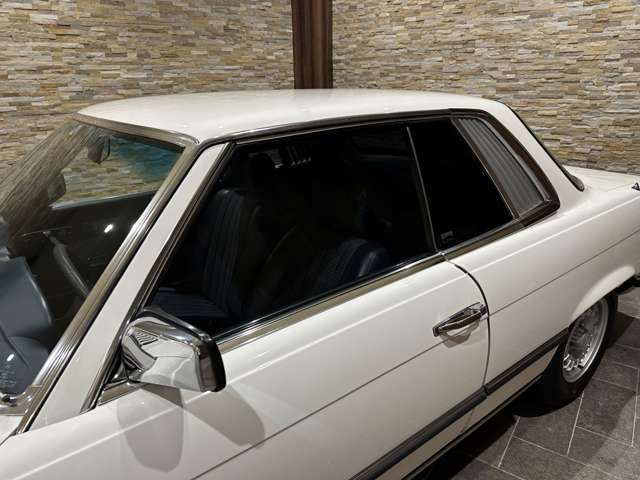 Mercedes Benz SLC 1979-03 10417-12