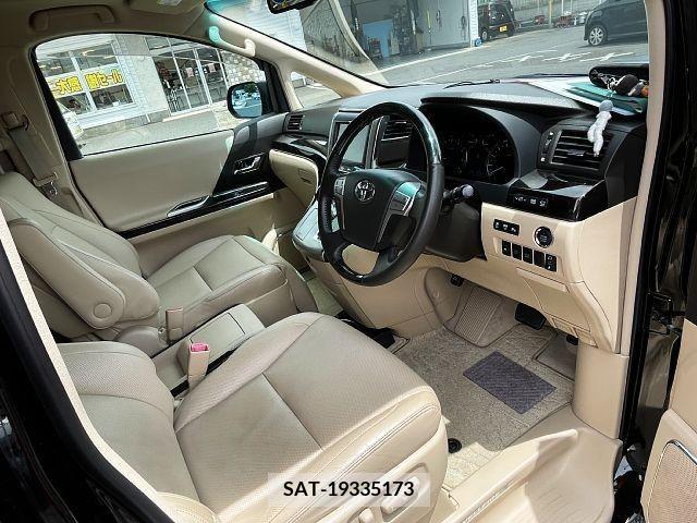 Toyota VELLFIRE 2013-12 303598-1