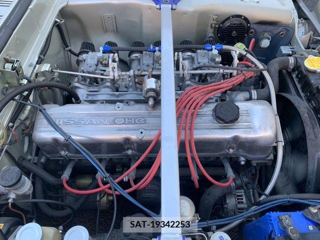 Nissan SKYLINE 1971-05 207360-5