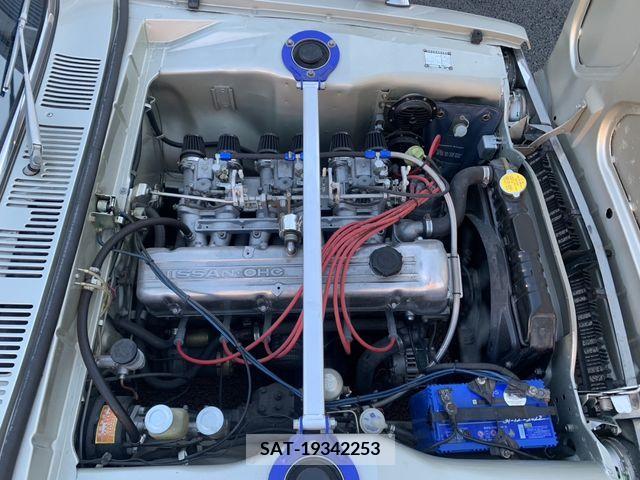 Nissan SKYLINE 1971-05 207360-6