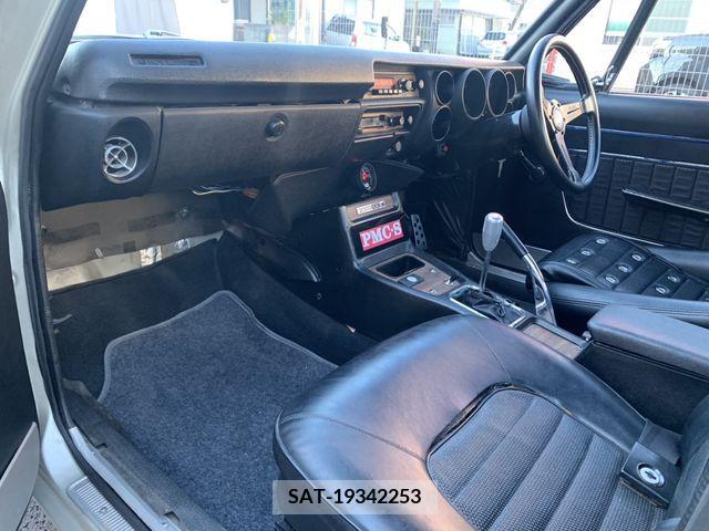 Nissan SKYLINE 1971-05 207360-24