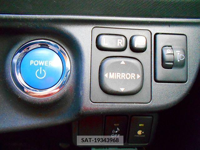 Toyota AQUA 2012-02 236782-17