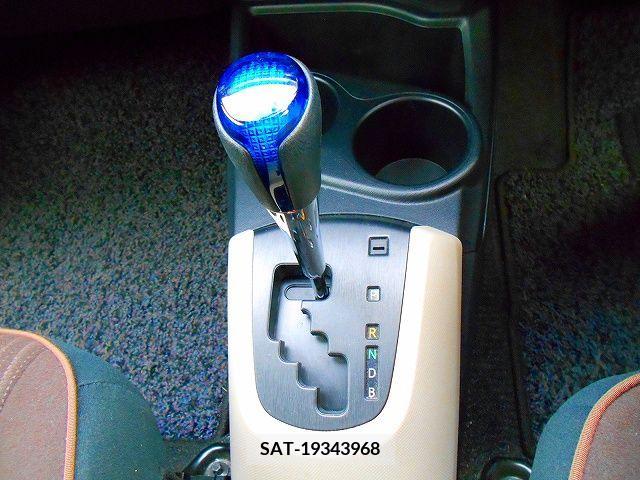 Toyota AQUA 2012-02 236782-19