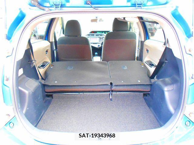 Toyota AQUA 2012-02 236782-21