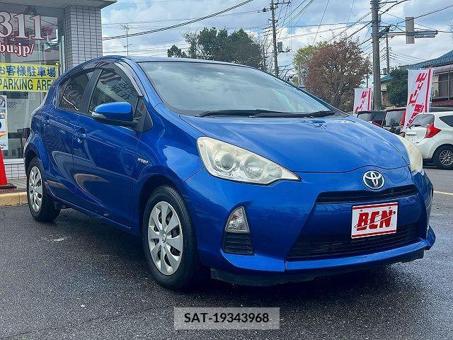 Toyota AQUA 2012-02 236782-6