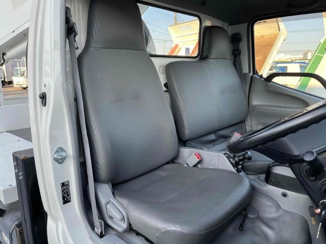 Hino DUTRO 2016-09 18200-19