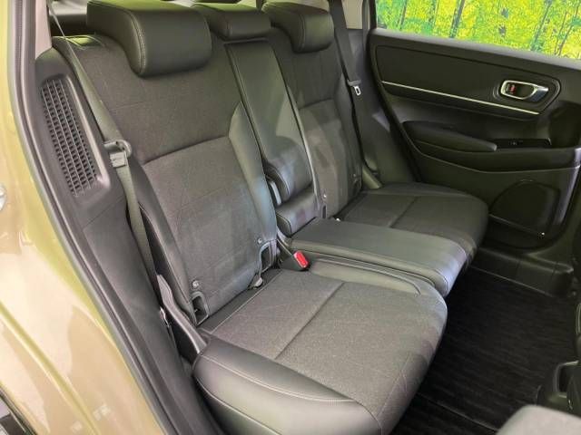 Honda VEZEL 2021-10 181045-8