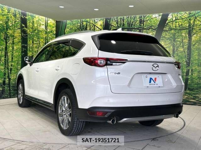 Mazda CX-8 2018-03 215651-18