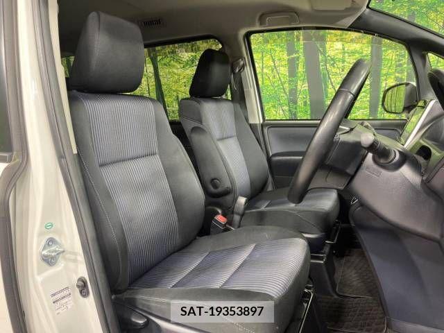 Toyota NOAH 2014-09 223041-7