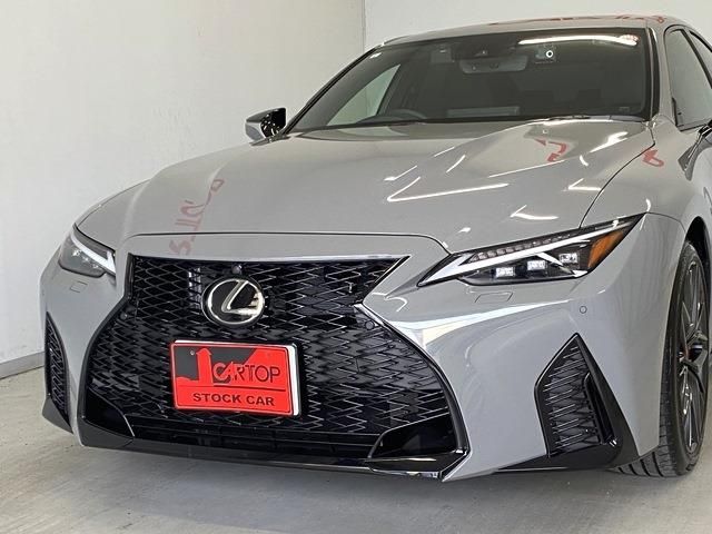 Lexus IS 2023-06 189073-8