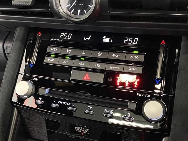 Lexus IS 2023-06 189073-6