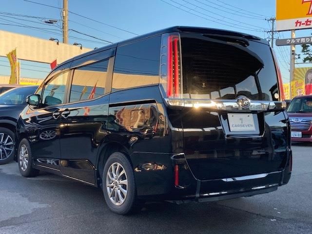 Toyota NOAH 2018-05 456-6