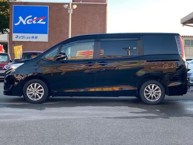 Toyota NOAH 2018-05 456-7
