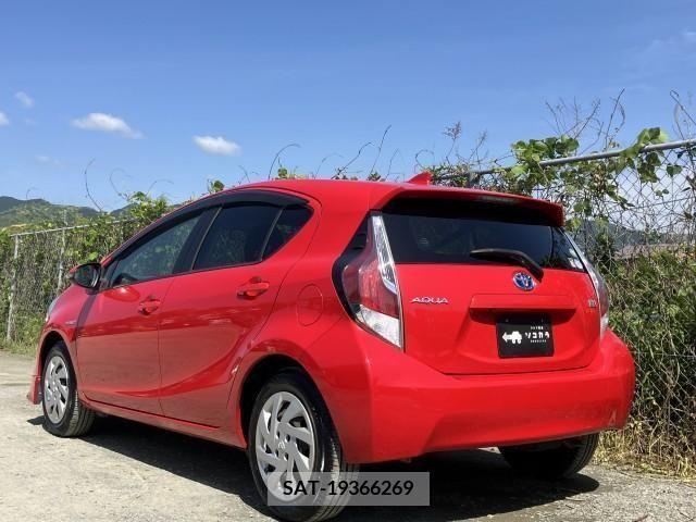 Toyota AQUA 2015-03 292054-2