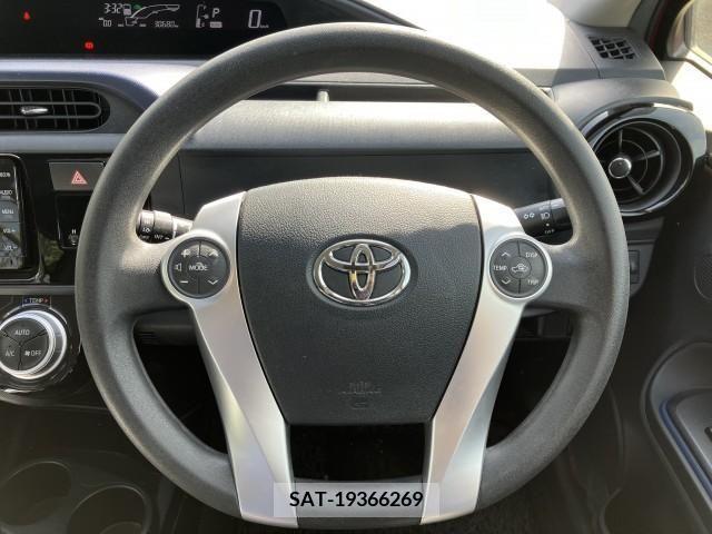 Toyota AQUA 2015-03 292054-12