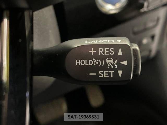 Toyota PRIUS 2021-05 281802-5