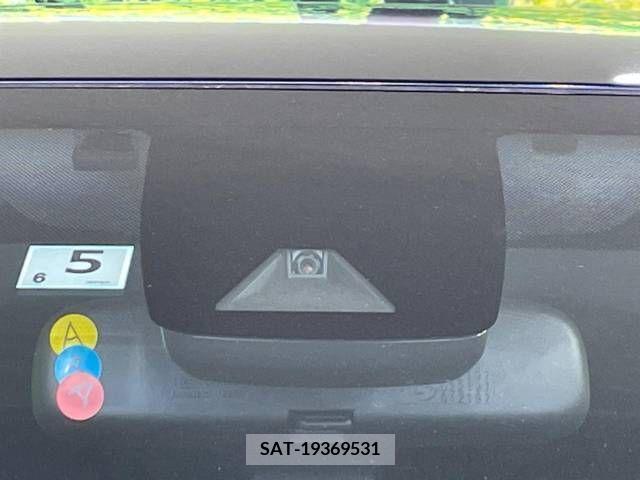 Toyota PRIUS 2021-05 281802-4