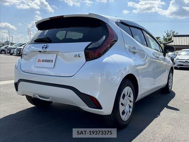 Toyota AQUA 2021-10 313386-14