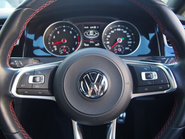 VolksWagen GOLF GTI 2017-11 183579-10