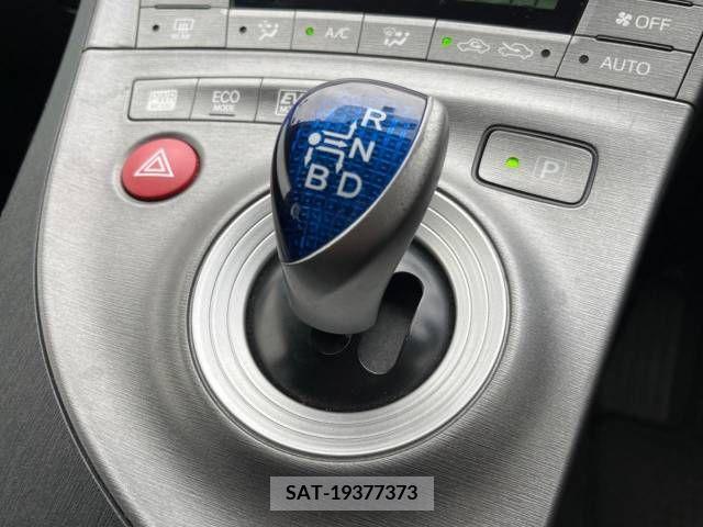 Toyota PRIUS 2012-07 322036-19