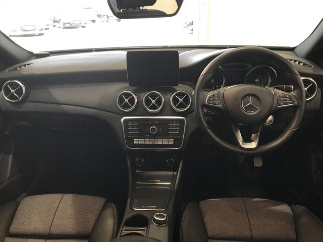 Mercedes Benz GLA-CLASS 2017-09 22306-1