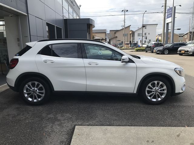 Mercedes Benz GLA-CLASS 2017-09 22306-5