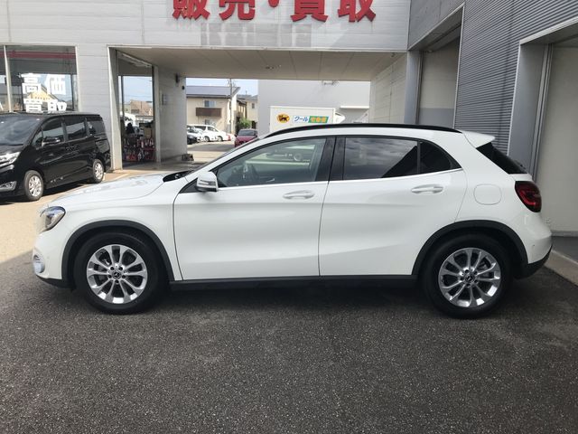 Mercedes Benz GLA-CLASS 2017-09 22306-8