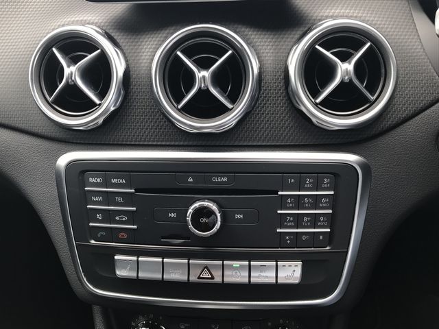 Mercedes Benz GLA-CLASS 2017-09 22306-21