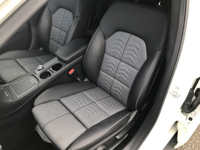 Mercedes Benz GLA-CLASS 2017-09 22306-11