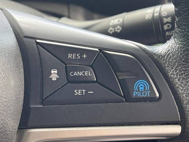 Nissan SERENA 2016-01 8080-5