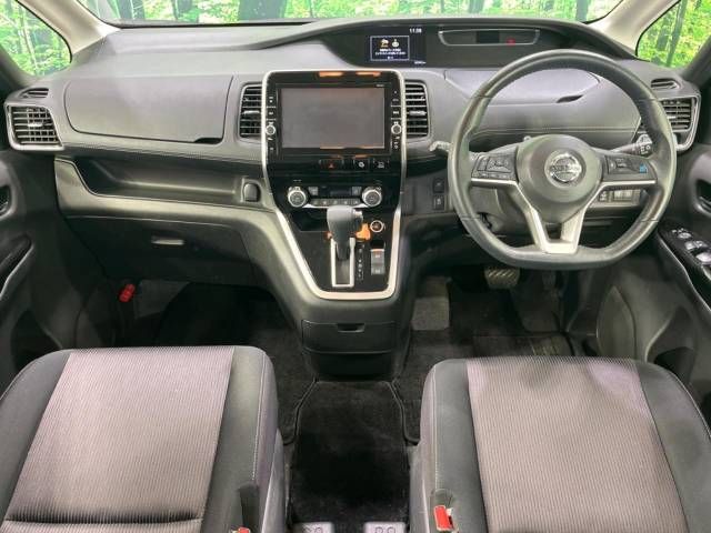 Nissan SERENA 2016-01 8080-1