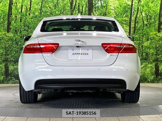 Jaguar XE 2017-06 361895-18