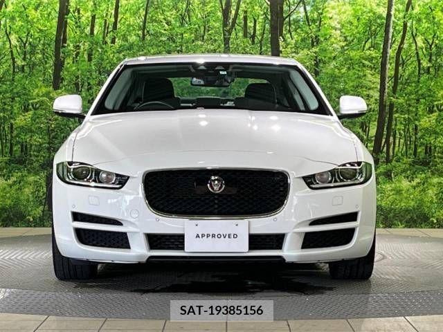 Jaguar XE 2017-06 361895-17