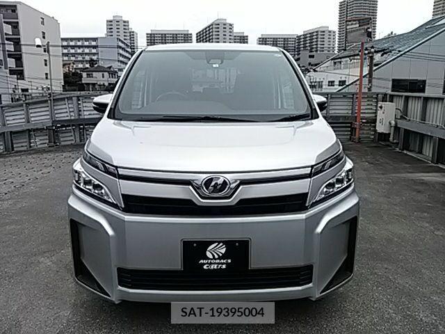 Toyota VOXY 2020-03 321649-3