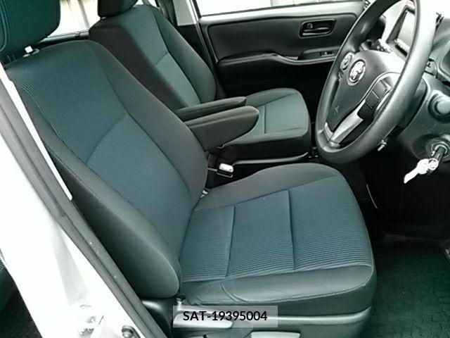 Toyota VOXY 2020-03 321649-12